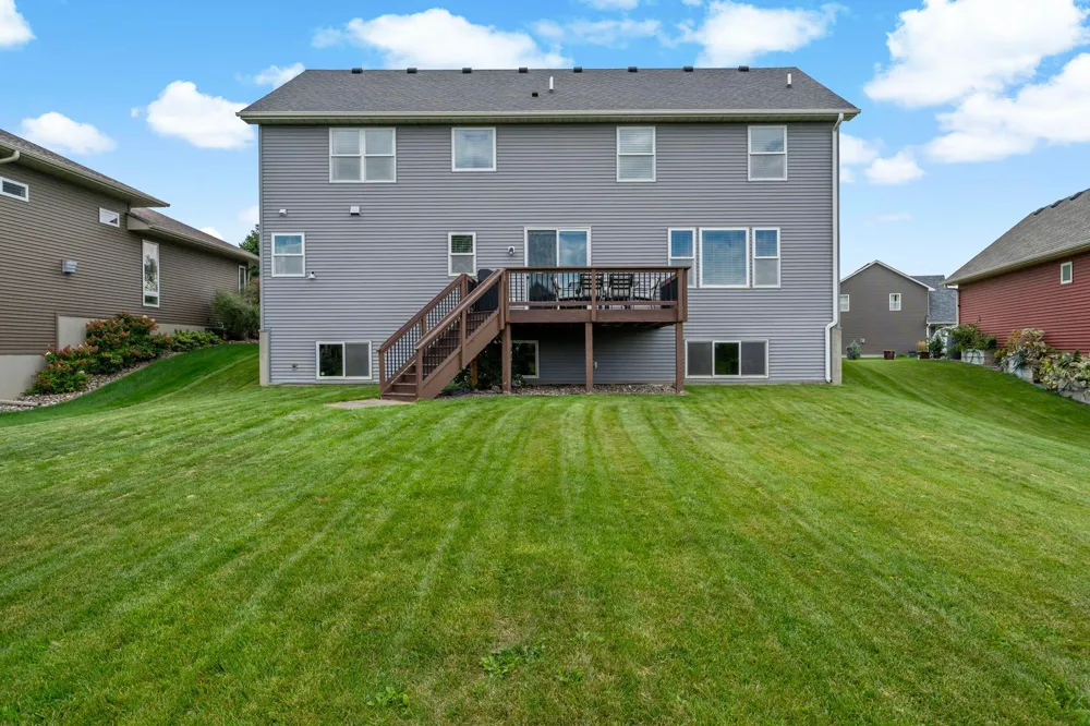 18838 Iden Avenue Lakeville, MN 55044