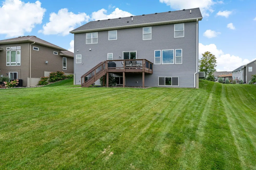 18838 Iden Avenue Lakeville, MN 55044