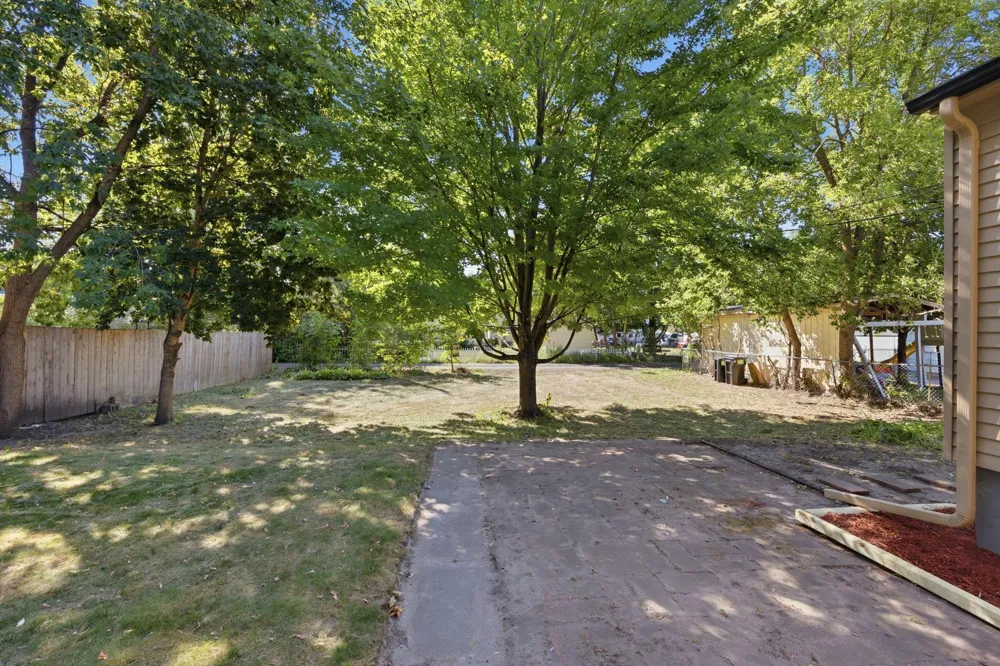8218 Nicollet Avenue S Bloomington, MN 55420