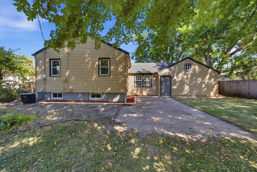 8218 Nicollet Avenue S Bloomington, MN 55420