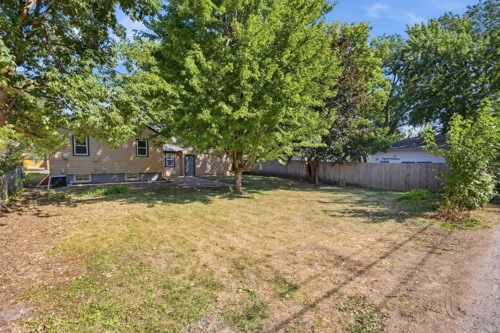 8218 Nicollet Avenue S Bloomington, MN 55420