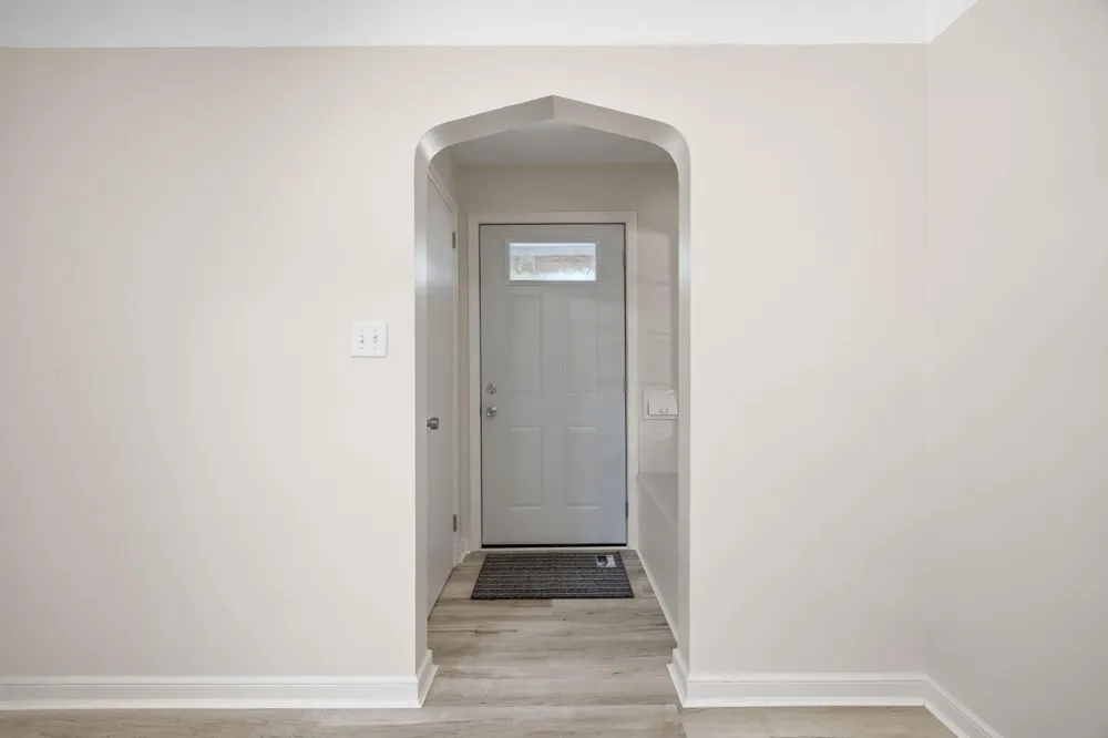 8218 Nicollet Avenue S Bloomington, MN 55420