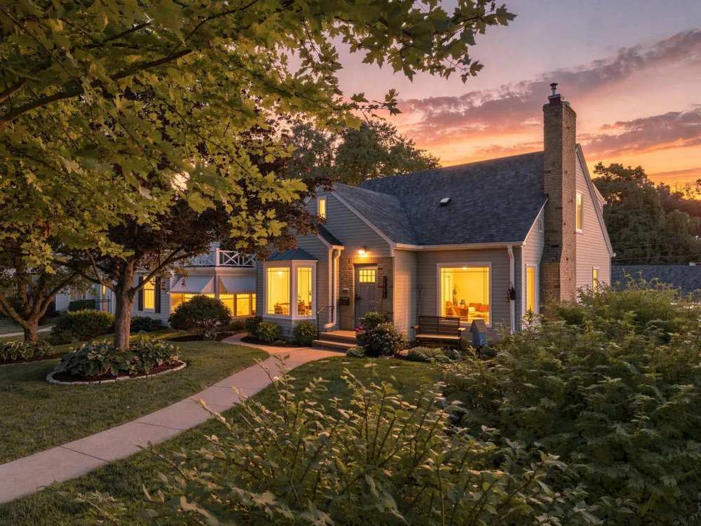 3410 Zenith Avenue Robbinsdale, MN 55422