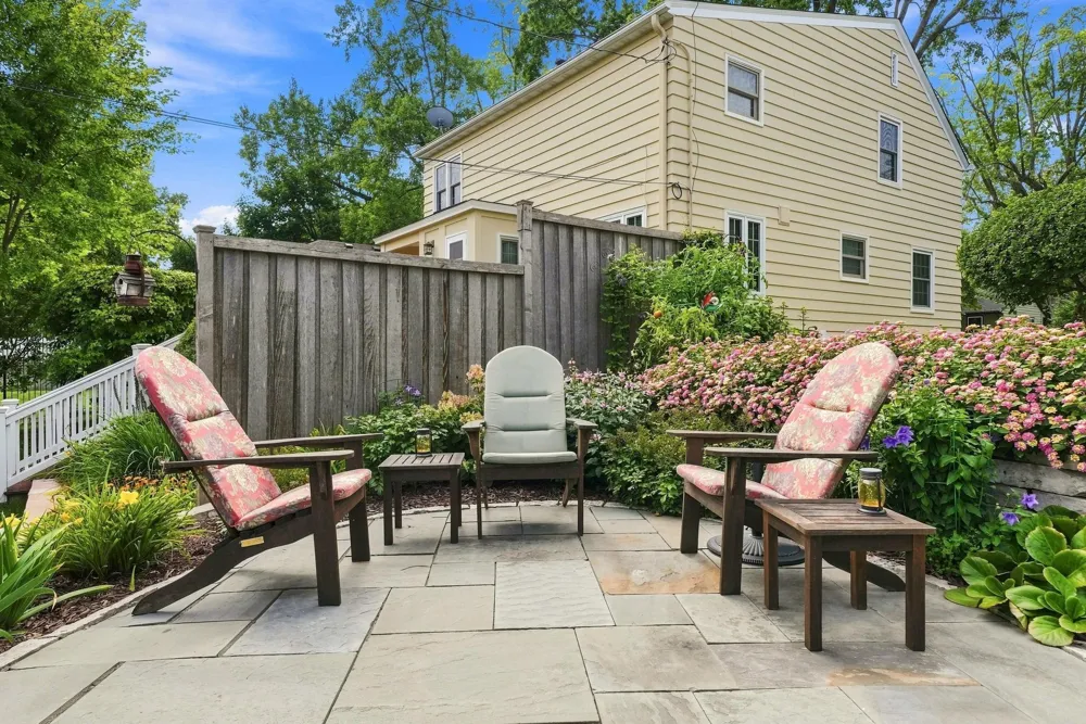 3410 Zenith Avenue Robbinsdale, MN 55422