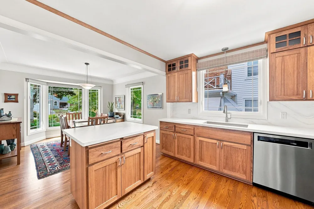 3410 Zenith Avenue Robbinsdale, MN 55422