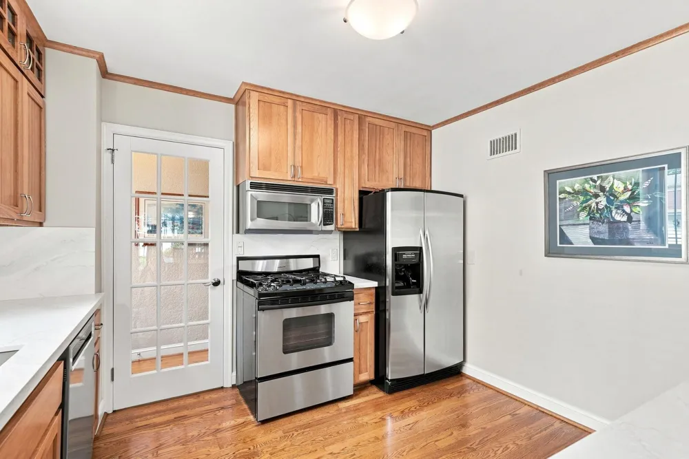 3410 Zenith Avenue Robbinsdale, MN 55422