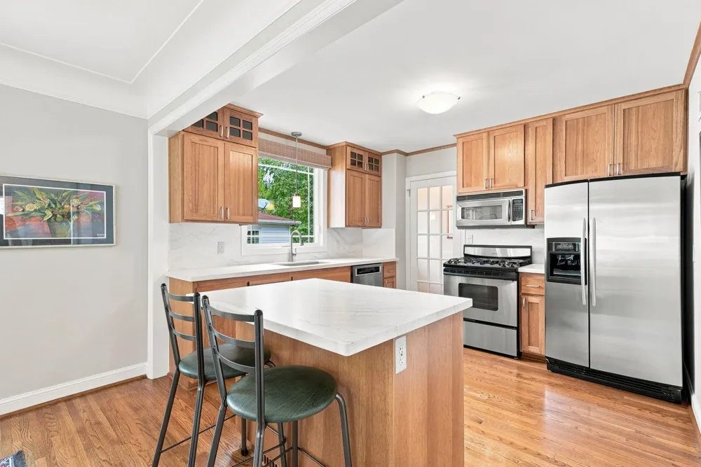 3410 Zenith Avenue Robbinsdale, MN 55422