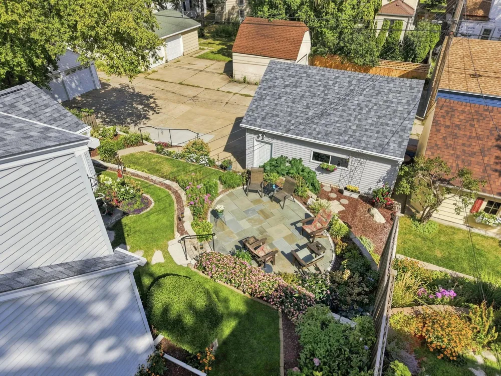 3410 Zenith Avenue Robbinsdale, MN 55422