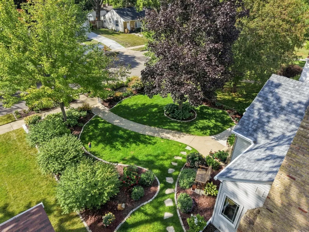 3410 Zenith Avenue Robbinsdale, MN 55422