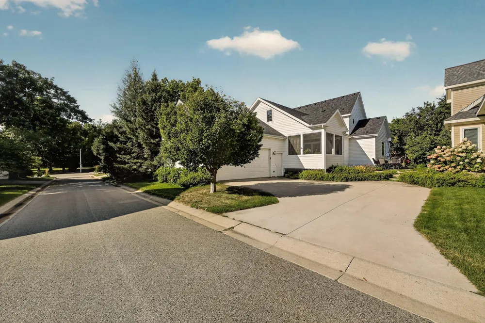 1210 Grey Fox Avenue SW Rochester, MN 55902