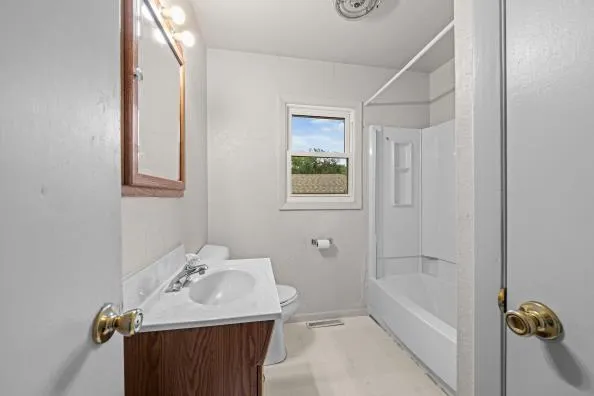 405 1st Street Plum City, WI 54761