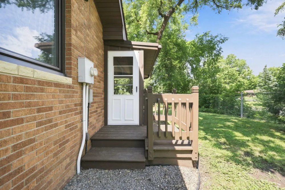 205 Lake Street SW Hutchinson, MN 55350