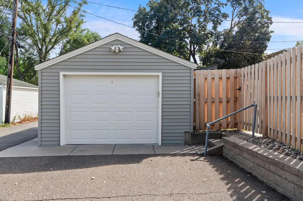 3017 Edgewood Avenue S Saint Louis Park, MN 55426