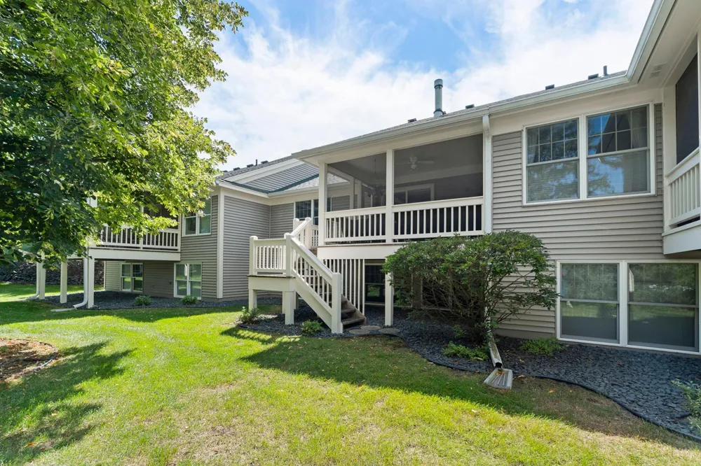 2996 Highcourte Roseville, MN 55113