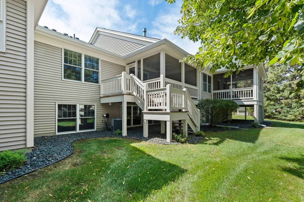 2996 Highcourte Roseville, MN 55113