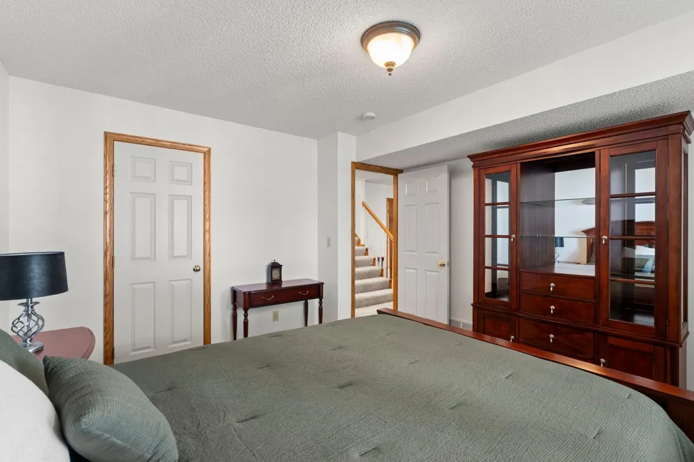 2996 Highcourte Roseville, MN 55113
