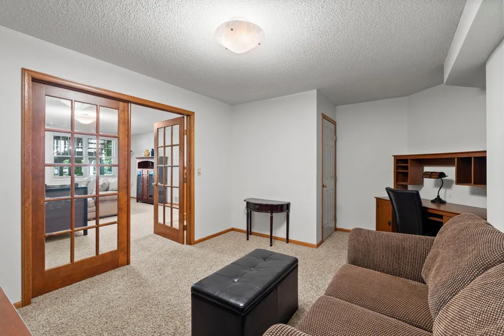 2996 Highcourte Roseville, MN 55113