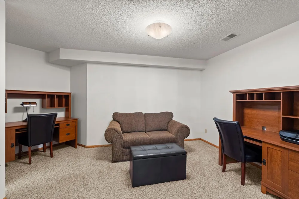 2996 Highcourte Roseville, MN 55113