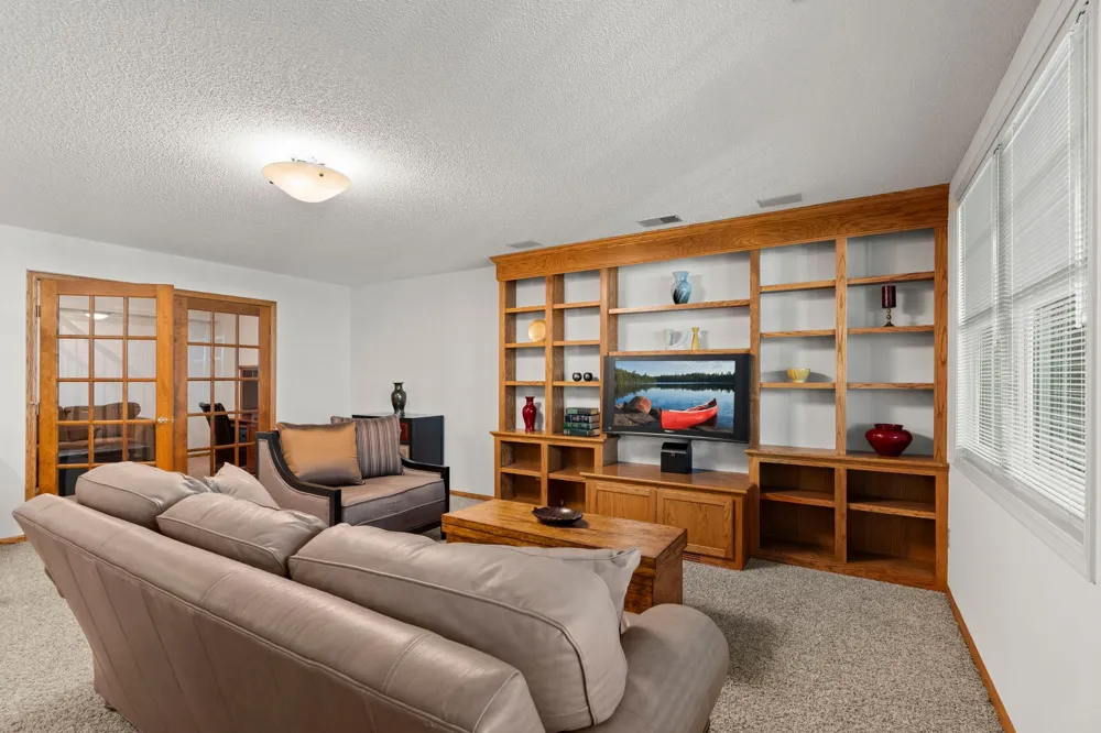 2996 Highcourte Roseville, MN 55113