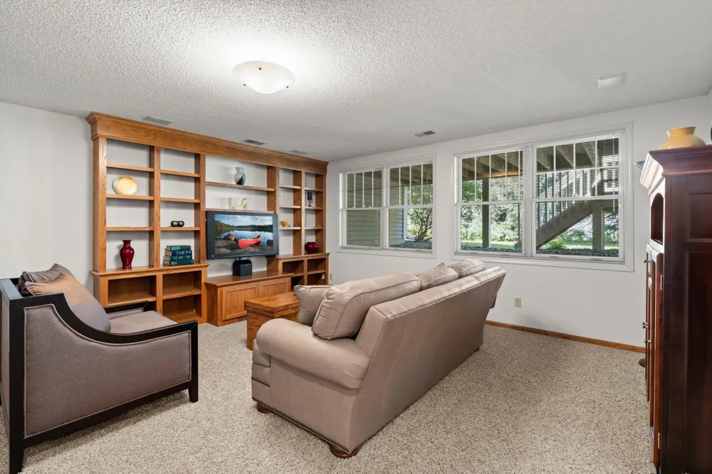 2996 Highcourte Roseville, MN 55113