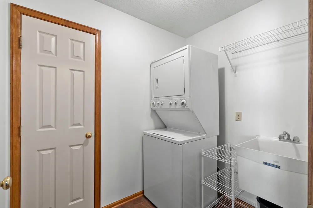 2996 Highcourte Roseville, MN 55113