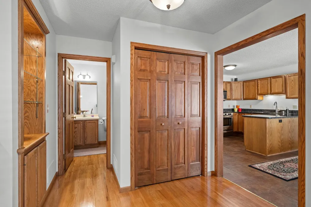 2996 Highcourte Roseville, MN 55113