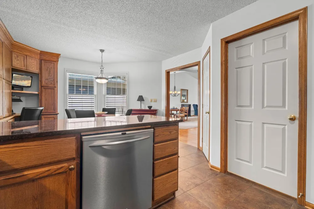 2996 Highcourte Roseville, MN 55113