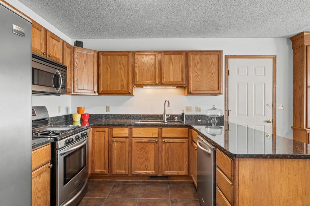 2996 Highcourte Roseville, MN 55113