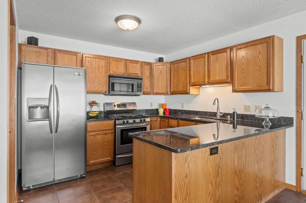 2996 Highcourte Roseville, MN 55113