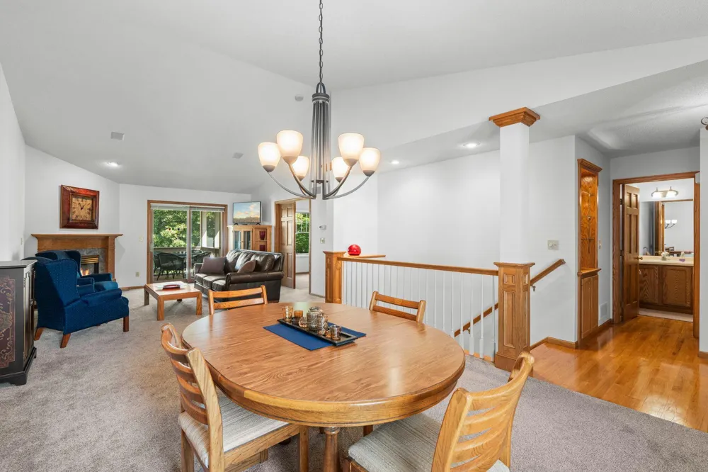 2996 Highcourte Roseville, MN 55113