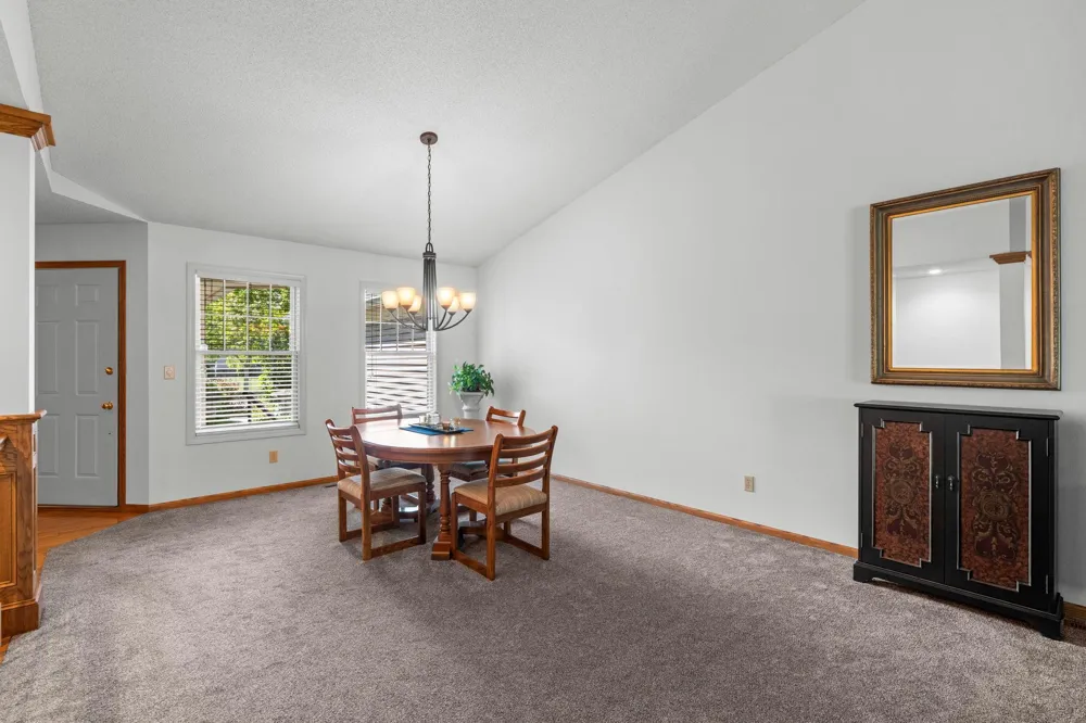 2996 Highcourte Roseville, MN 55113