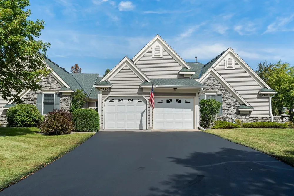2996 Highcourte Roseville, MN 55113