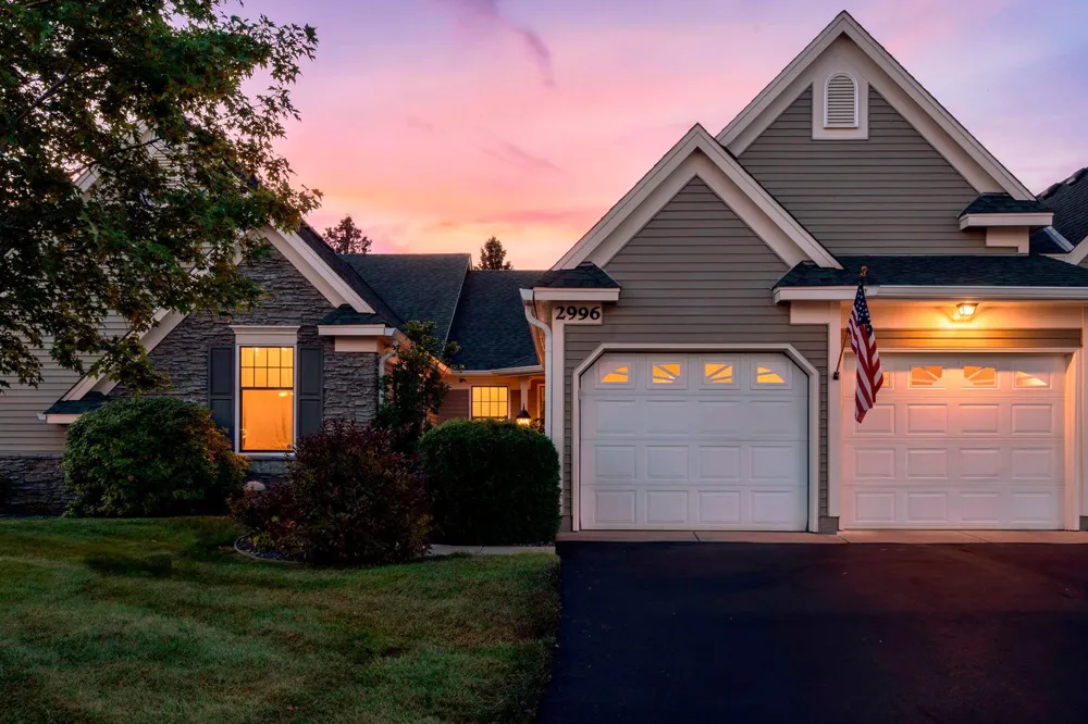 2996 Highcourte Roseville, MN 55113
