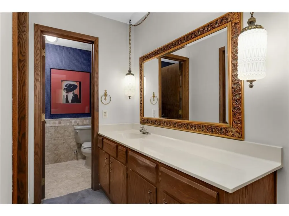 10250 Berkshire Road Bloomington, MN 55437