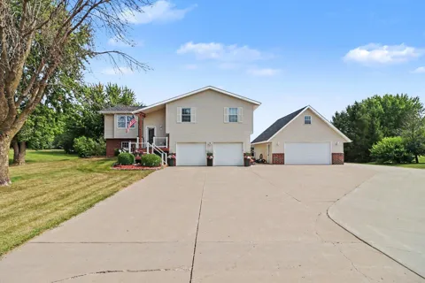 781 Hillside Avenue SW