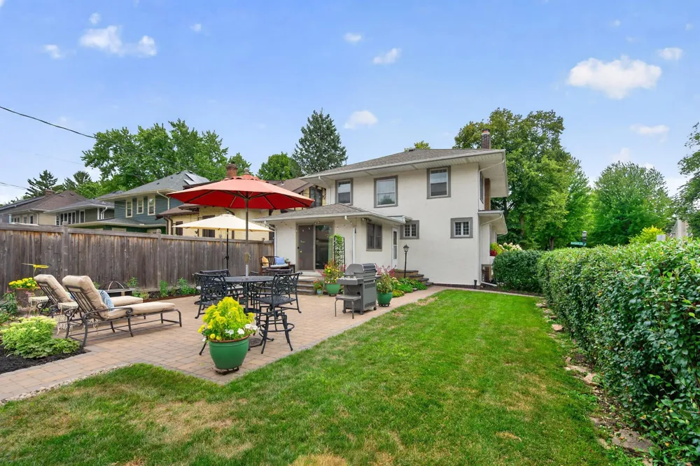 1947 Portland Avenue Saint Paul, MN 55104