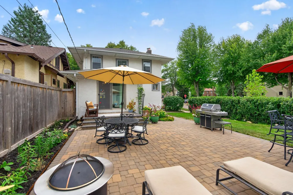 1947 Portland Avenue Saint Paul, MN 55104
