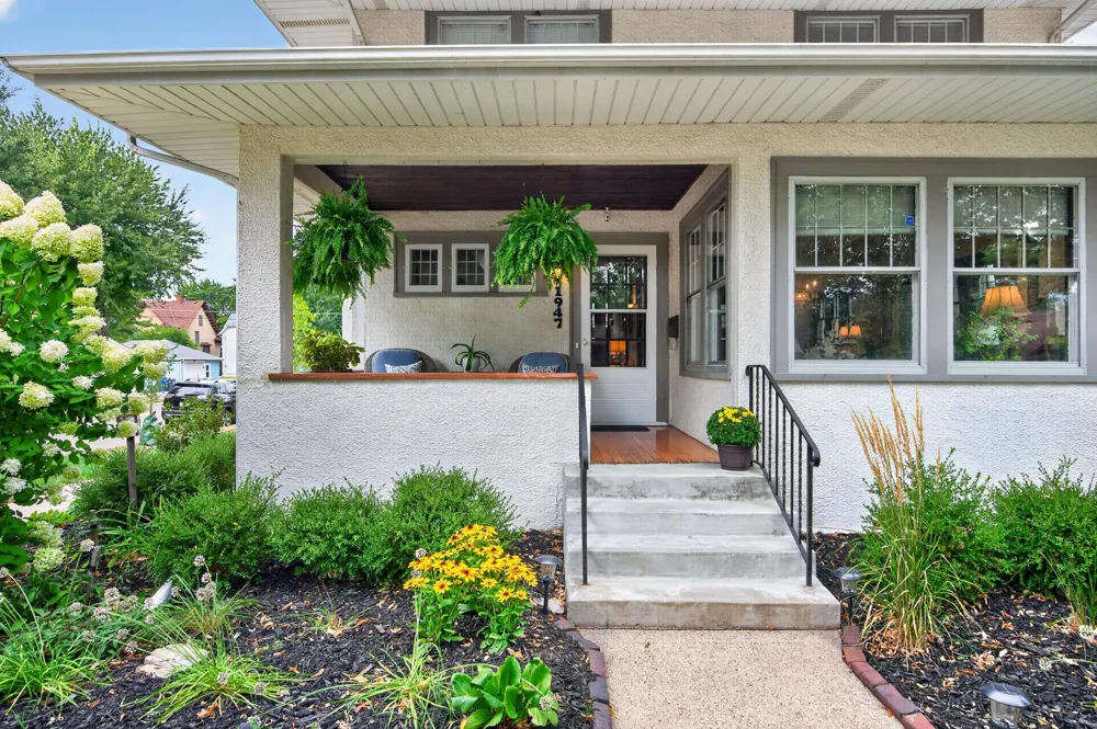 1947 Portland Avenue Saint Paul, MN 55104