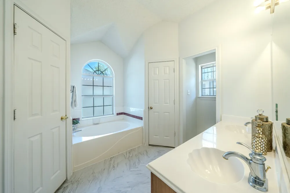 32 Atlantic Avenue Midlothian, TX 76065
