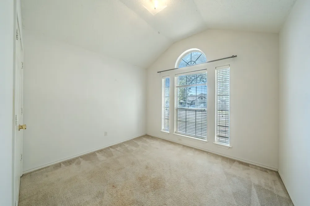 32 Atlantic Avenue Midlothian, TX 76065