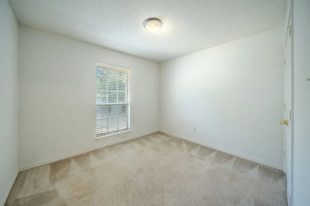32 Atlantic Avenue Midlothian, TX 76065