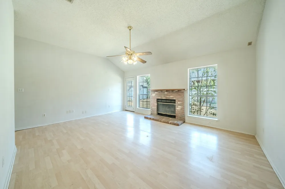 32 Atlantic Avenue Midlothian, TX 76065