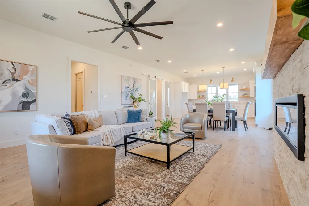 924 Claystone Ridge Drive Fort Worth, TX 76028