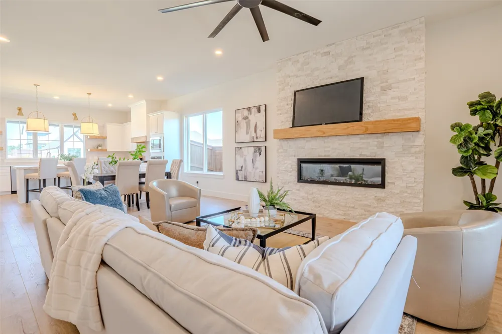 924 Claystone Ridge Drive Fort Worth, TX 76028