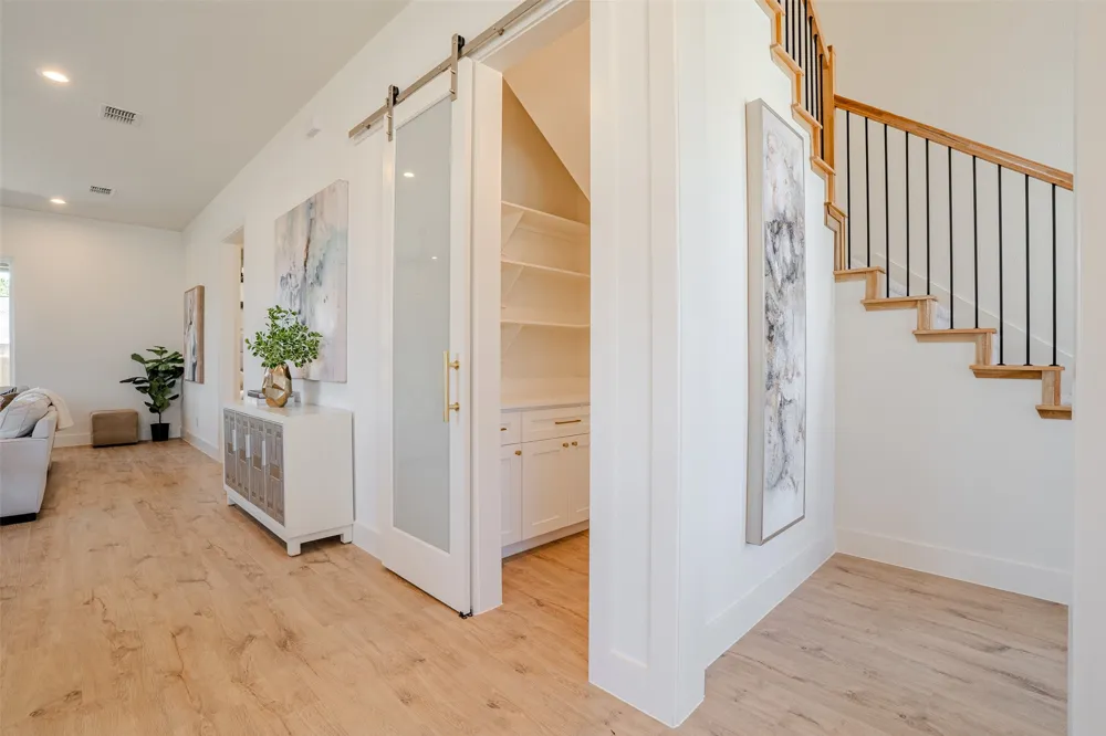 924 Claystone Ridge Drive Fort Worth, TX 76028