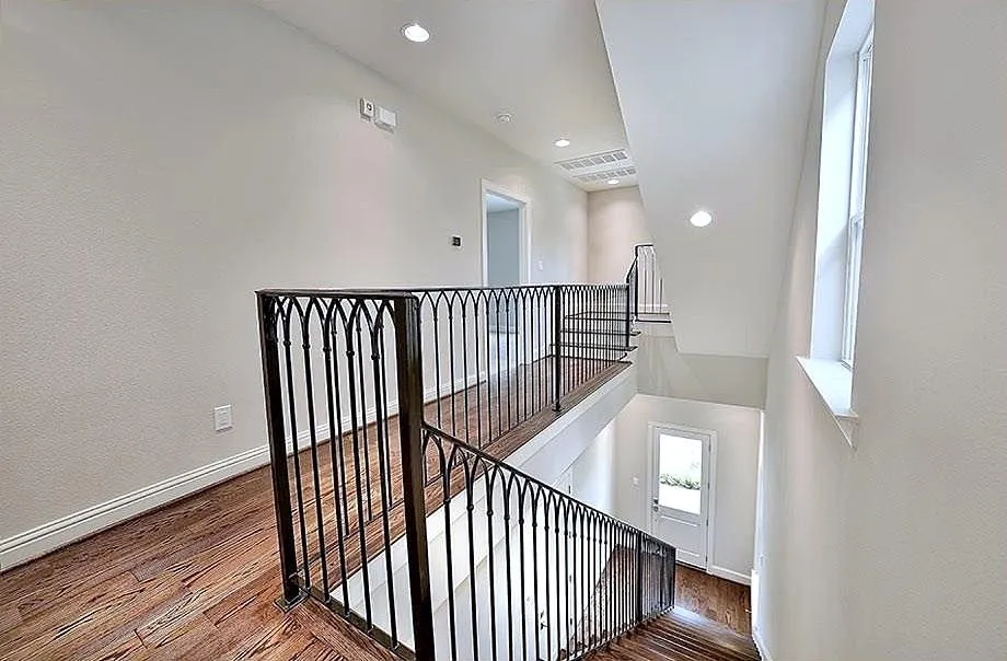 215 Willow Street Shenandoah, TX 77384