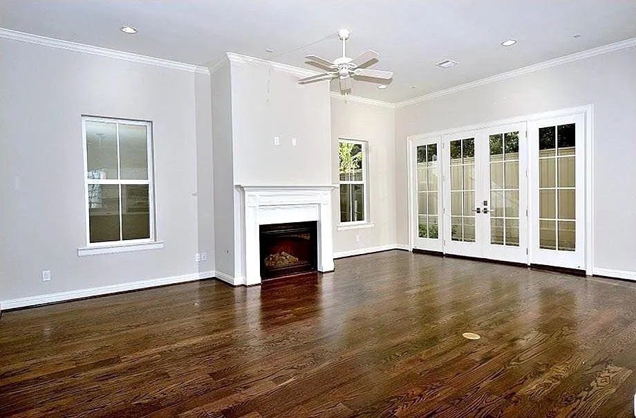 215 Willow Street Shenandoah, TX 77384