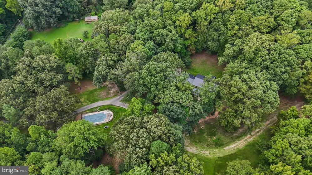 7977 KEECH ROAD Charlotte Hall, MD 20622