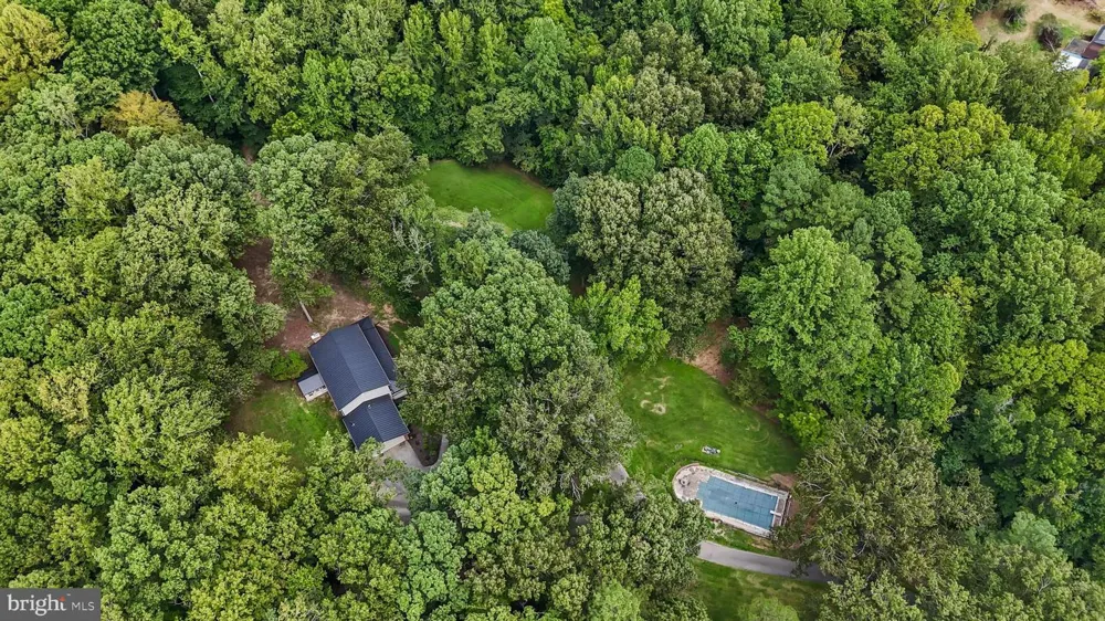7977 KEECH ROAD Charlotte Hall, MD 20622