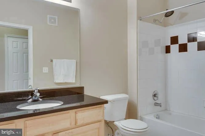 2765 CENTERBORO DRIVE #348 Vienna, VA 22181